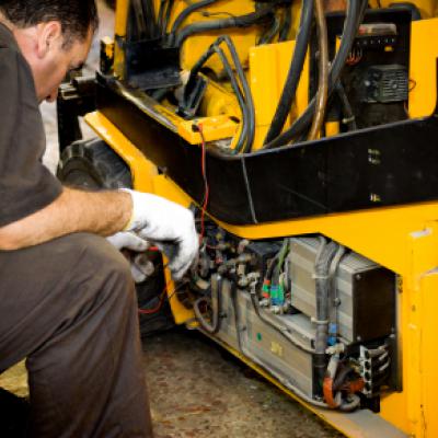 Service Your Forktruck Before Winter Sets In